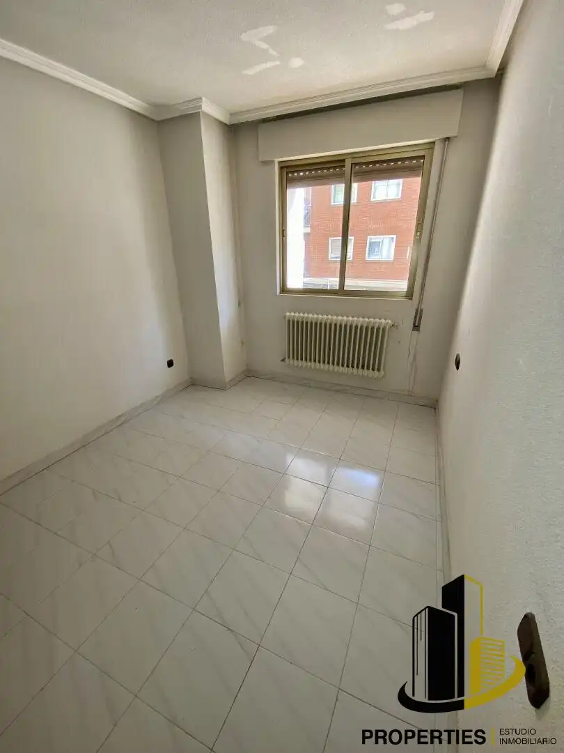 Bedroom of Flat for sale in Guijuelo