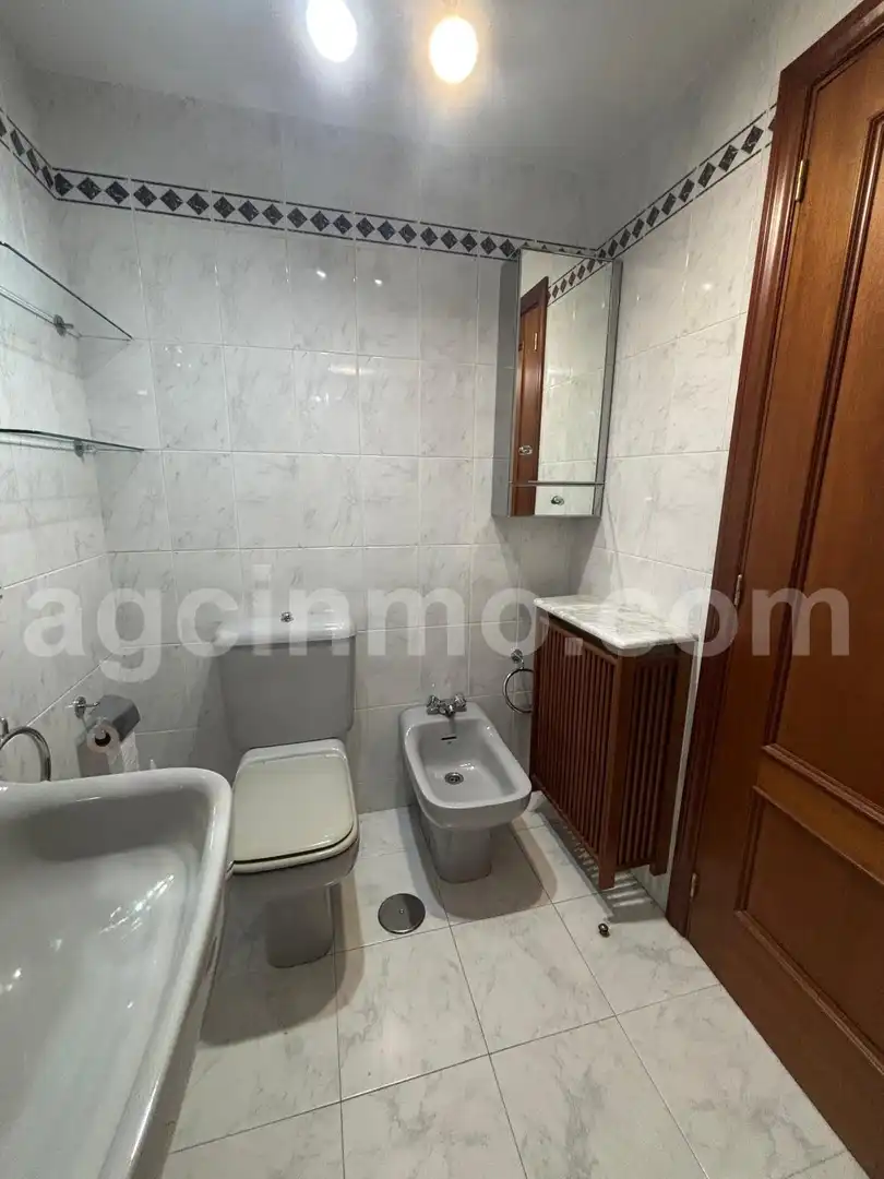 Wohnung zur Miete in Calle MORENA, Girón