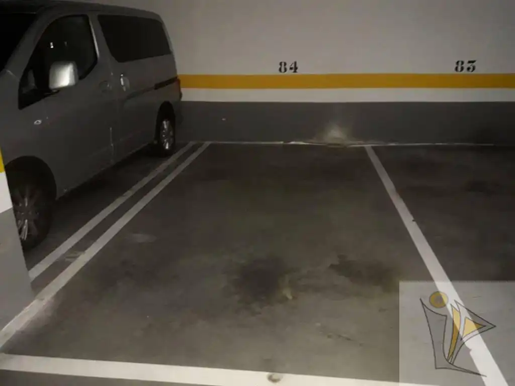 Aparcament de Garatge en venda en Madrid