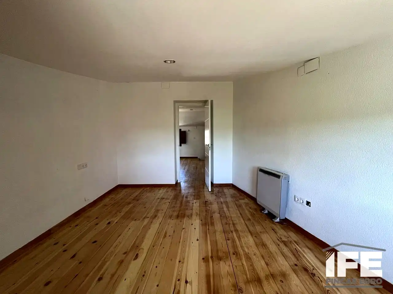 Casa o xalet en venda en Mallén amb Jardí privat, Terrassa i Alarma