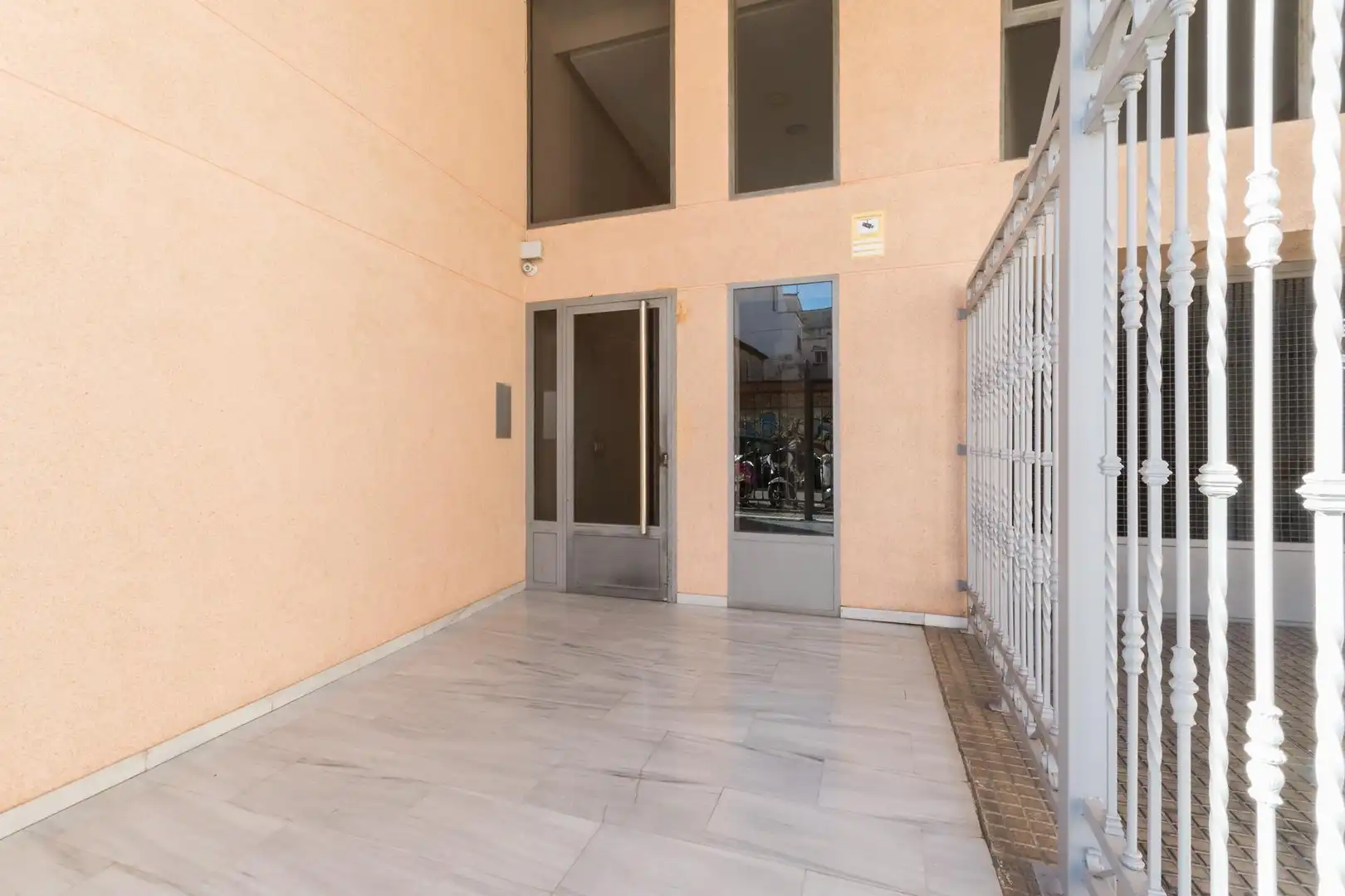 Büro zum Verkauf in Gandia mit Klimaanlage und Heizung