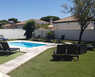 Piscina de Casa o xalet en venda en Chiclana de la Frontera amb Jardí privat i Piscina comunitària