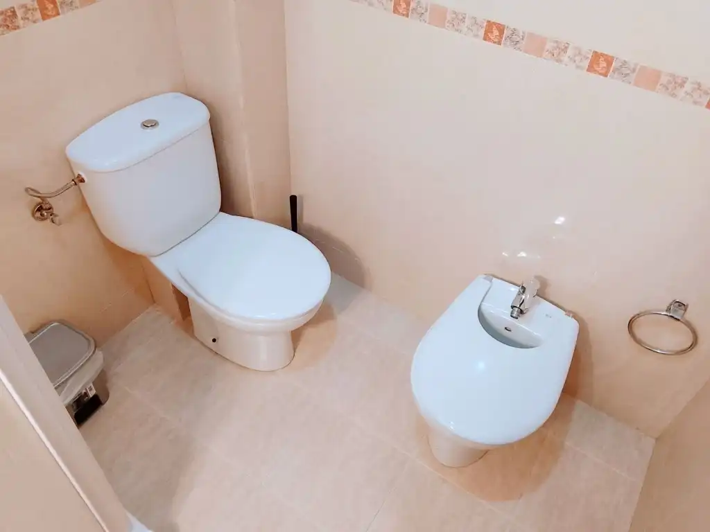 Baño de Piso de alquiler en Córdoba con Terraza y Amueblado