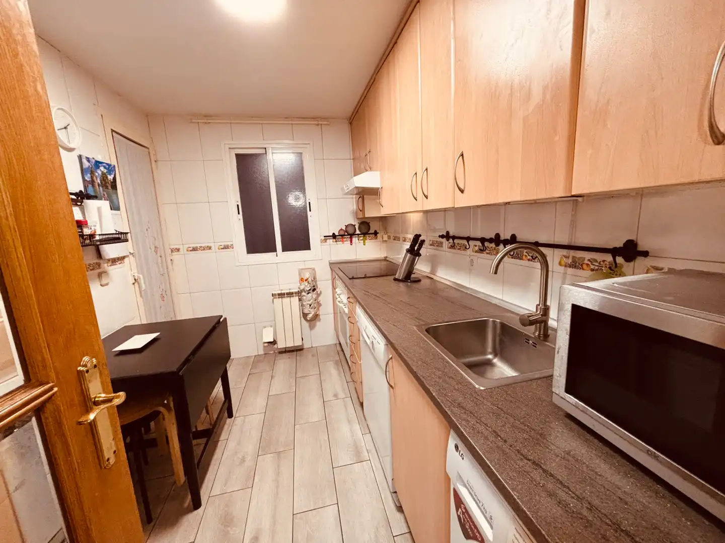 Kitchen of Flat for rent in Getafe  with Air Conditioner, Parquet flooring and Washing machine