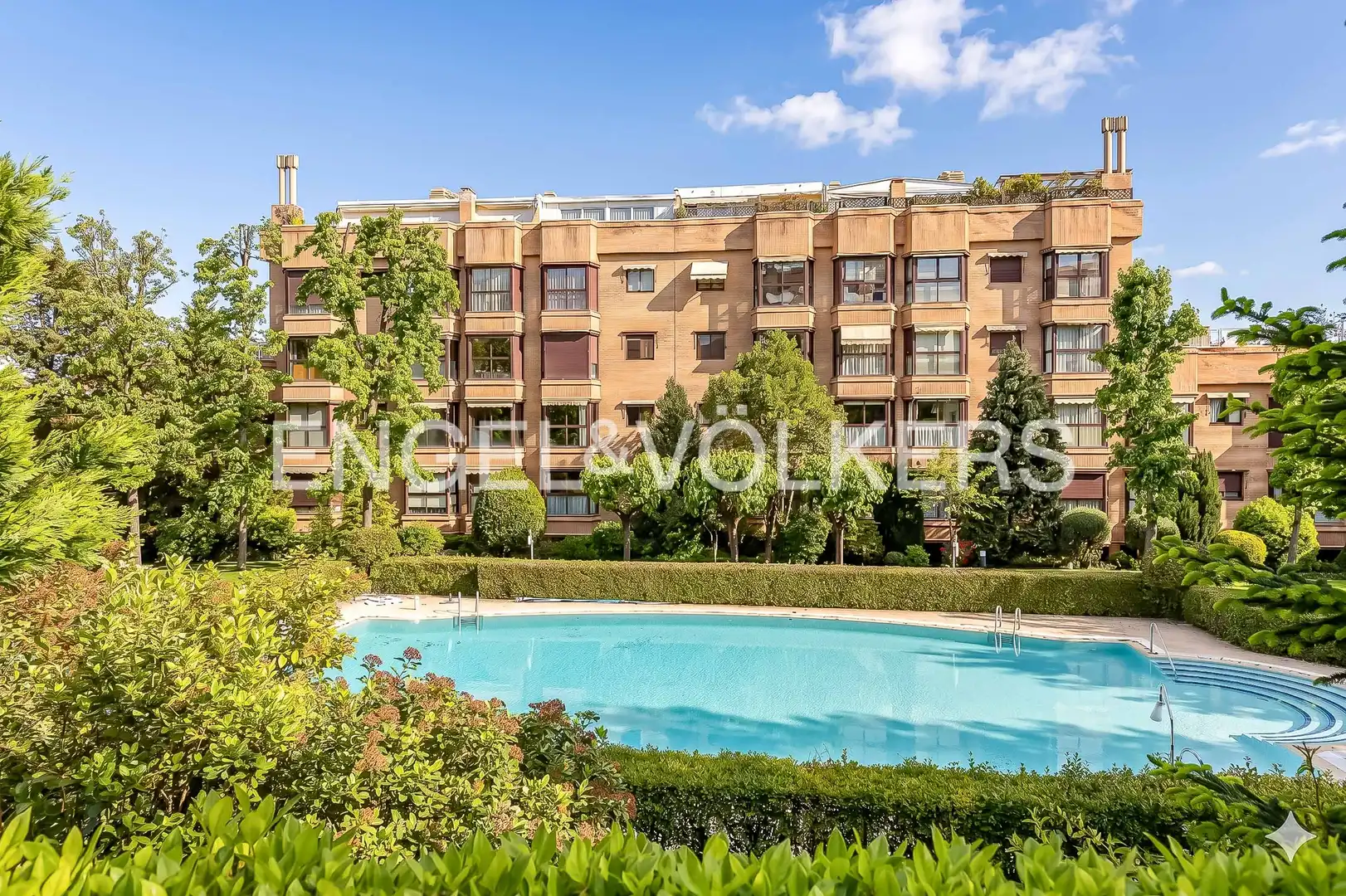 Vista exterior de Dúplex en venda en Madrid amb Aire condicionat, Calefacció i Traster