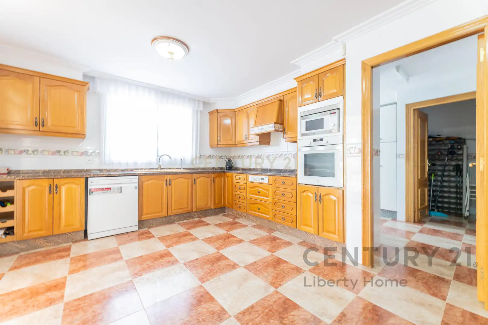 Detached house with pool for sale in Carrer Bernat i Baldoví, Torrent, Spain, imagen 11