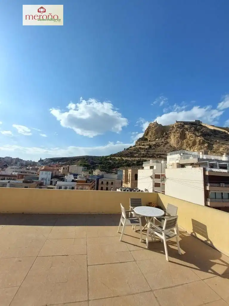 Piso de alquiler en Casco Antiguo - Sta. Cruz - Ayuntamiento