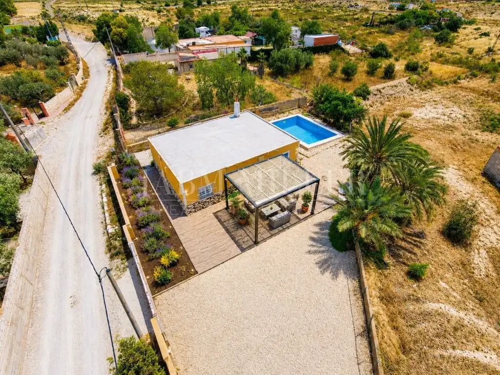 Vista exterior de Finca rústica en venda en Alicante / Alacant amb Aire condicionat, Jardí privat i Terrassa