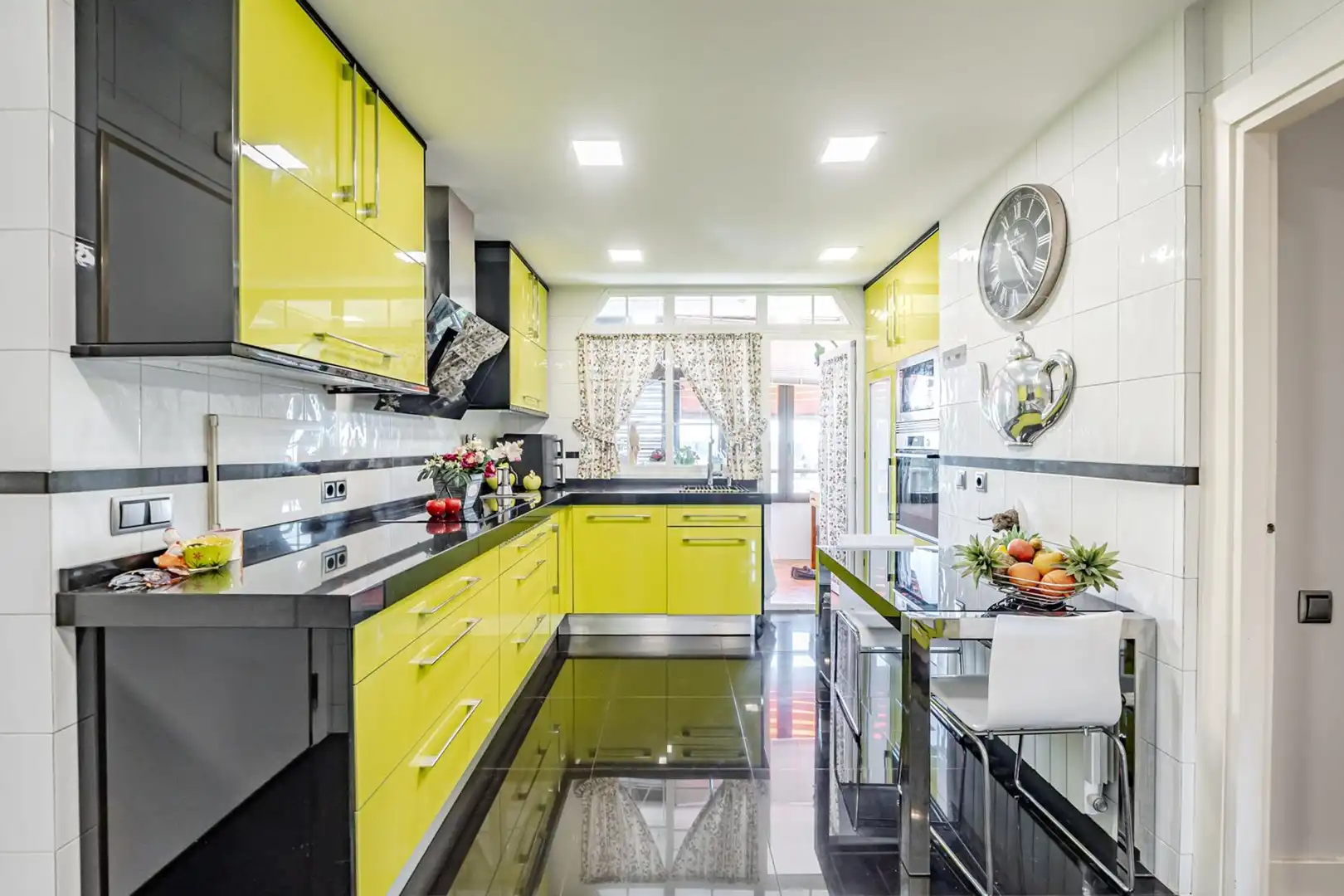 Küche von Maisonette zum Verkauf in Majadahonda mit Heizung, Privatgarten und Terrasse