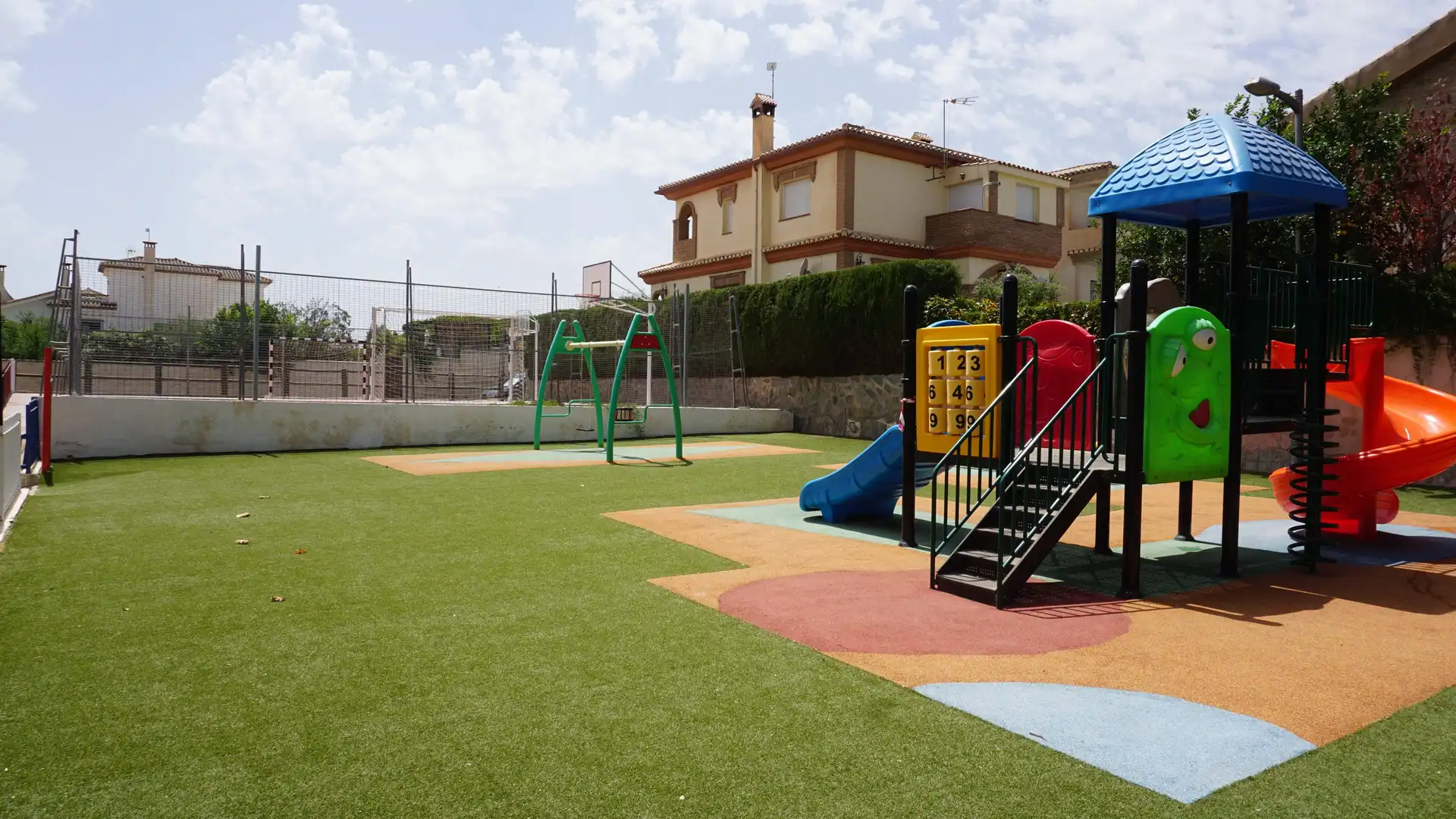 Jardín de Casa o chalet en venta en Alhendín con Calefacción, Jardín privado y Trastero