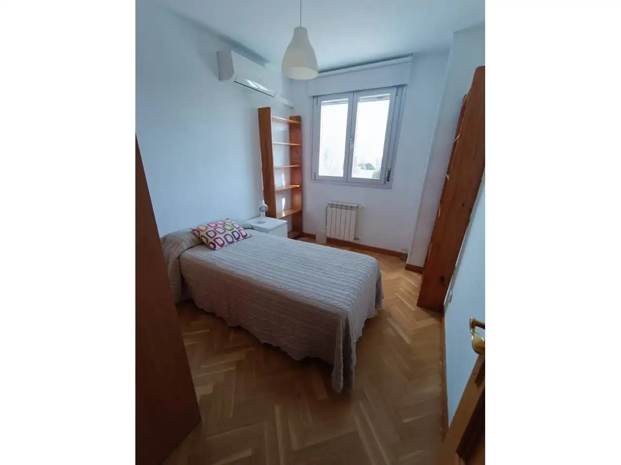 Bedroom of Flat for rent in Fuenlabrada  with Air Conditioner, Heating and Parquet flooring