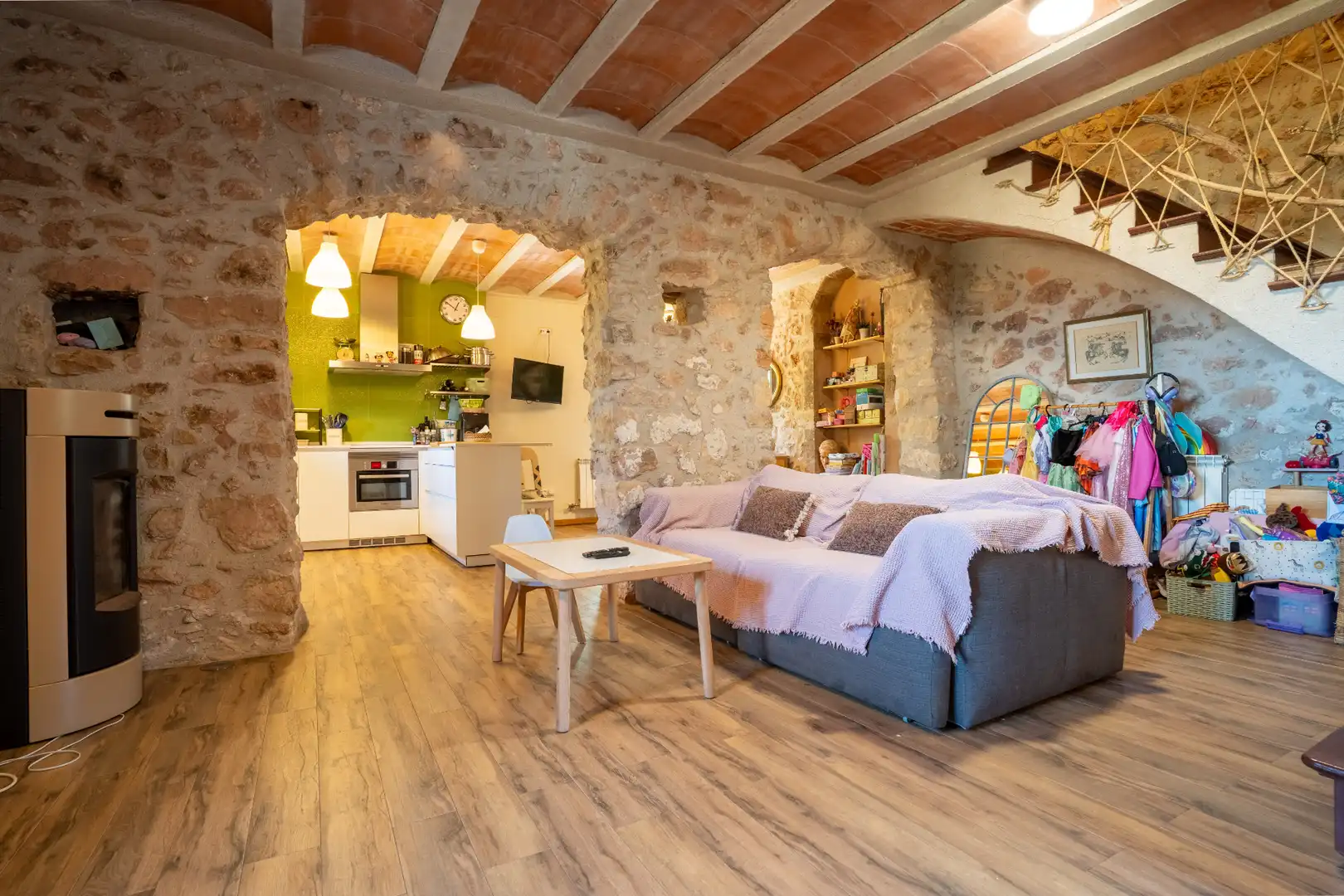 Living room of Houses for sale in Montblanc  with Air Conditioner, Heating and Private garden