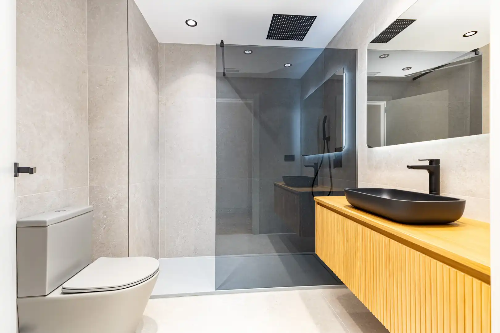 Bathroom of Flat for sale in Gavà  with Air Conditioner, Heating and Parquet flooring