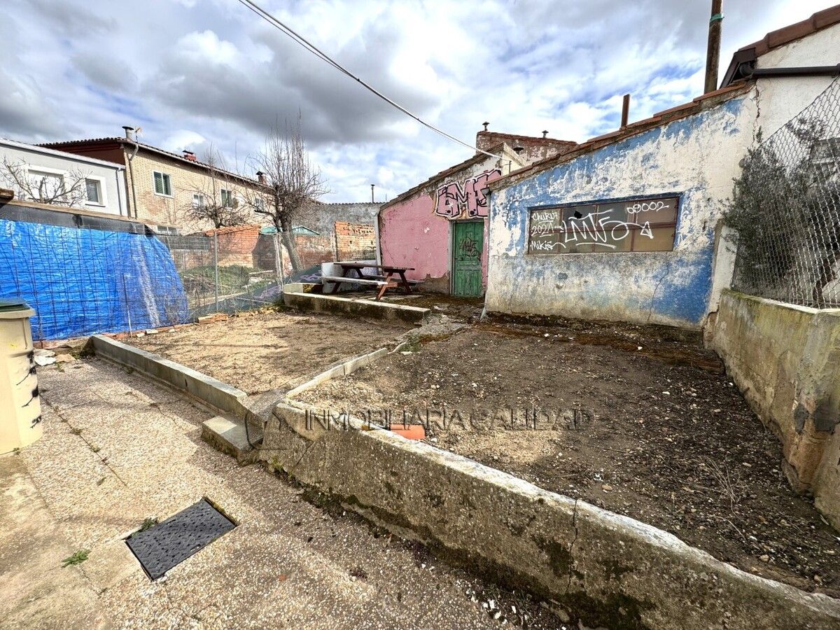 House or chalet for sale in Burgos Capital  with Heating and Storage room