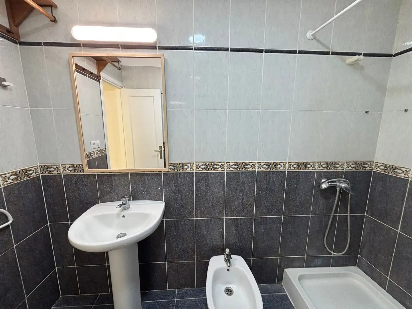 Baño de Piso de alquiler en San Cristóbal de la Laguna con Terraza, Trastero y Amueblado