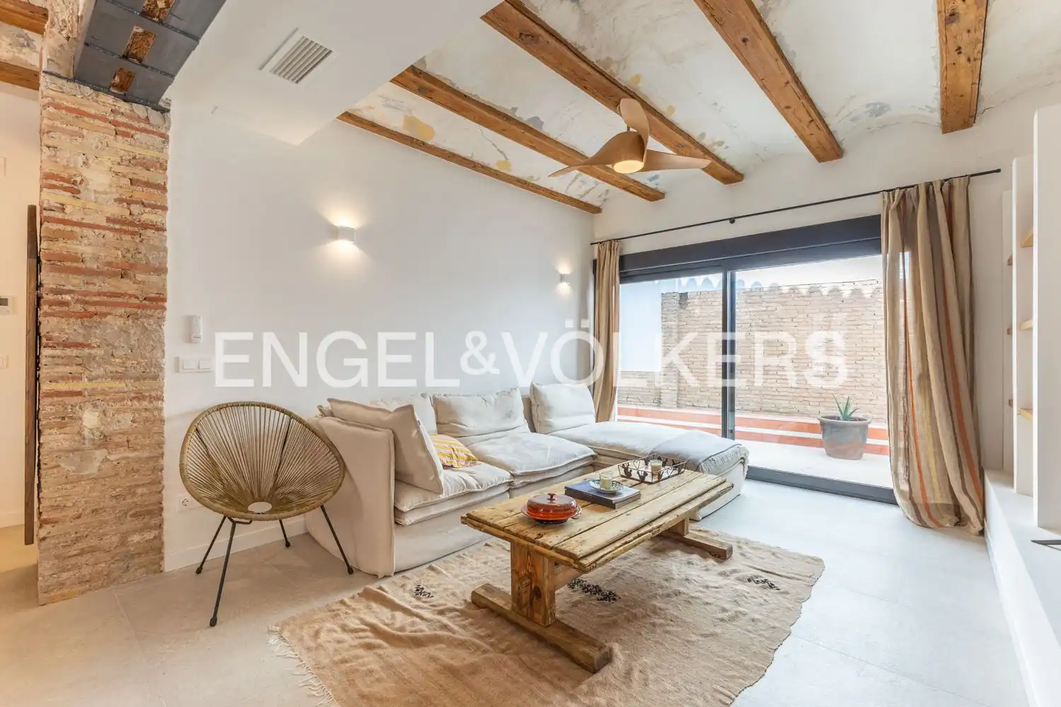 Sala d'estar de Pis de lloguer en Valencia amb Aire condicionat, Calefacció i Terrassa