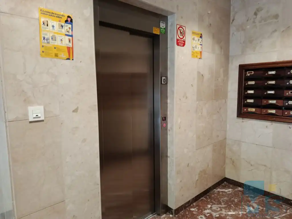 Piso en venta en Errenteria con Amueblado y Balcón