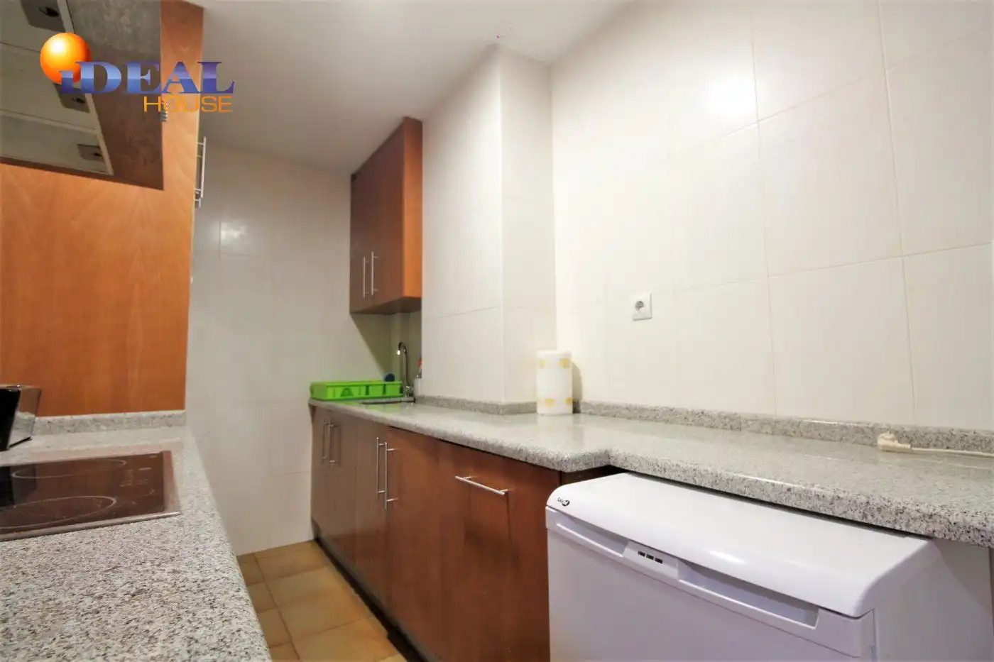 Kitchen of Flat for rent in Granada  with Heating and Storage room
