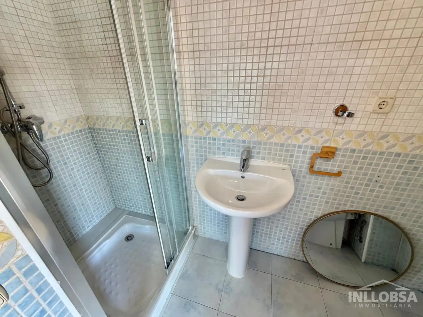 Bathroom of Attic for rent in Manresa  with Air Conditioner, Heating and Terrace