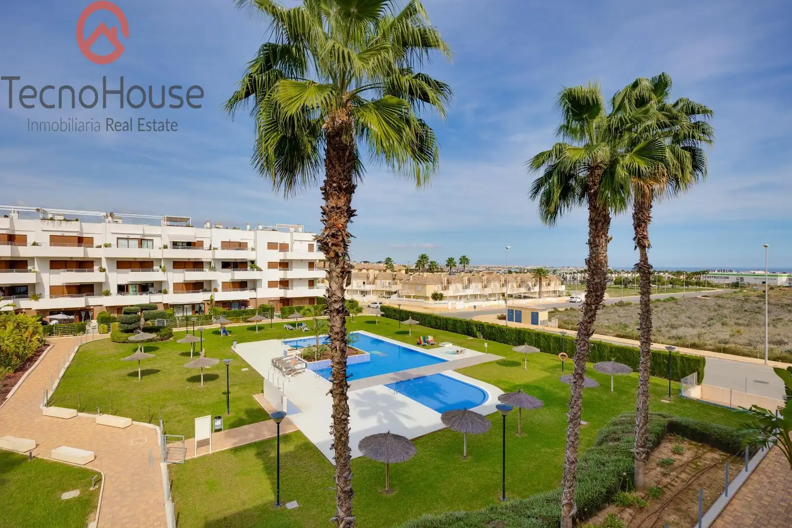 Vista exterior de Apartament en venda en Orihuela amb Aire condicionat, Calefacció i Jardí privat