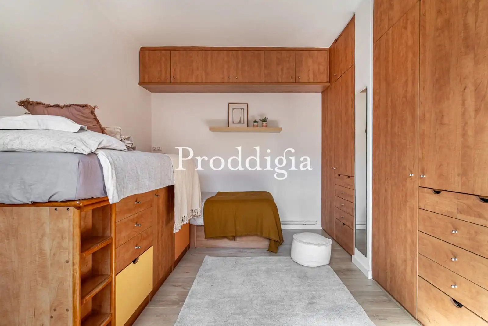 Schlafzimmer von Dachboden zum Verkauf in Barcelona mit Klimaanlage, Heizung und Terrasse