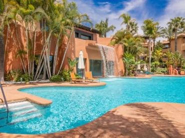 Apartment with pool for sale in Avenida Buchinger