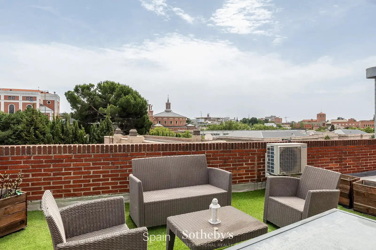 Terrassa de Àtic en venda en Madrid amb Aire condicionat, Calefacció i Jardí privat