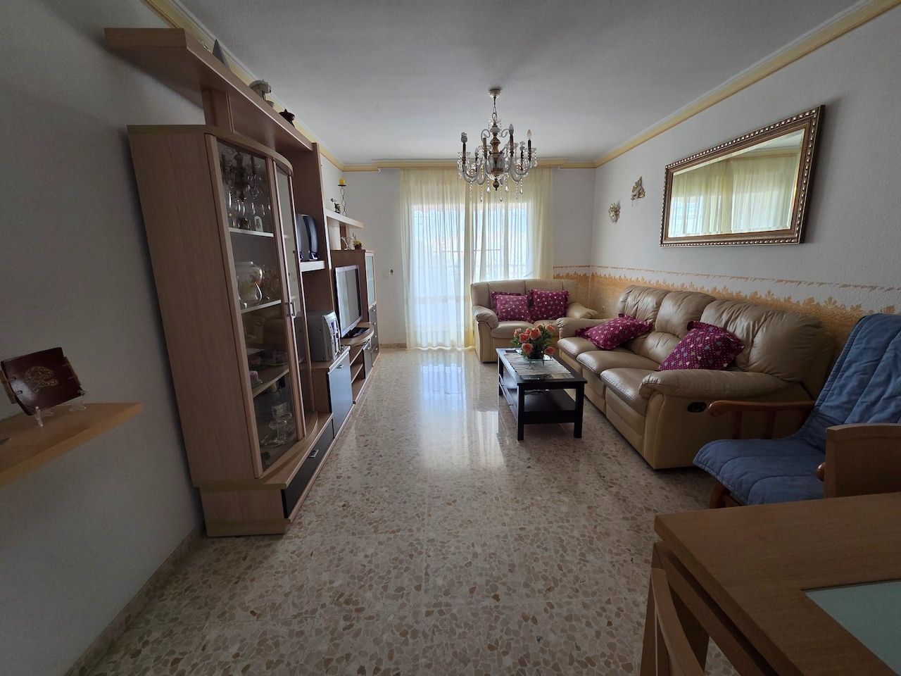 Sala d'estar de Pis en venda en Vélez-Málaga amb Terrassa, Traster i Moblat