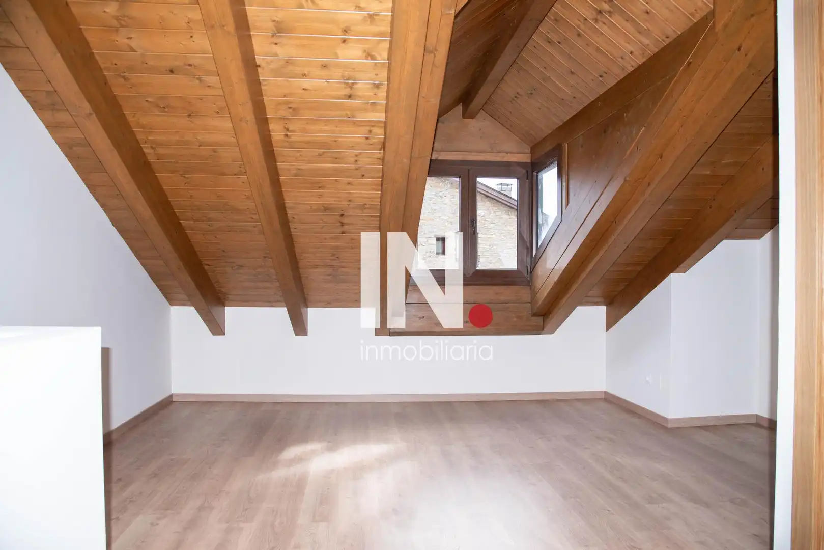 Habitación de Casa adosada en venta en Sort