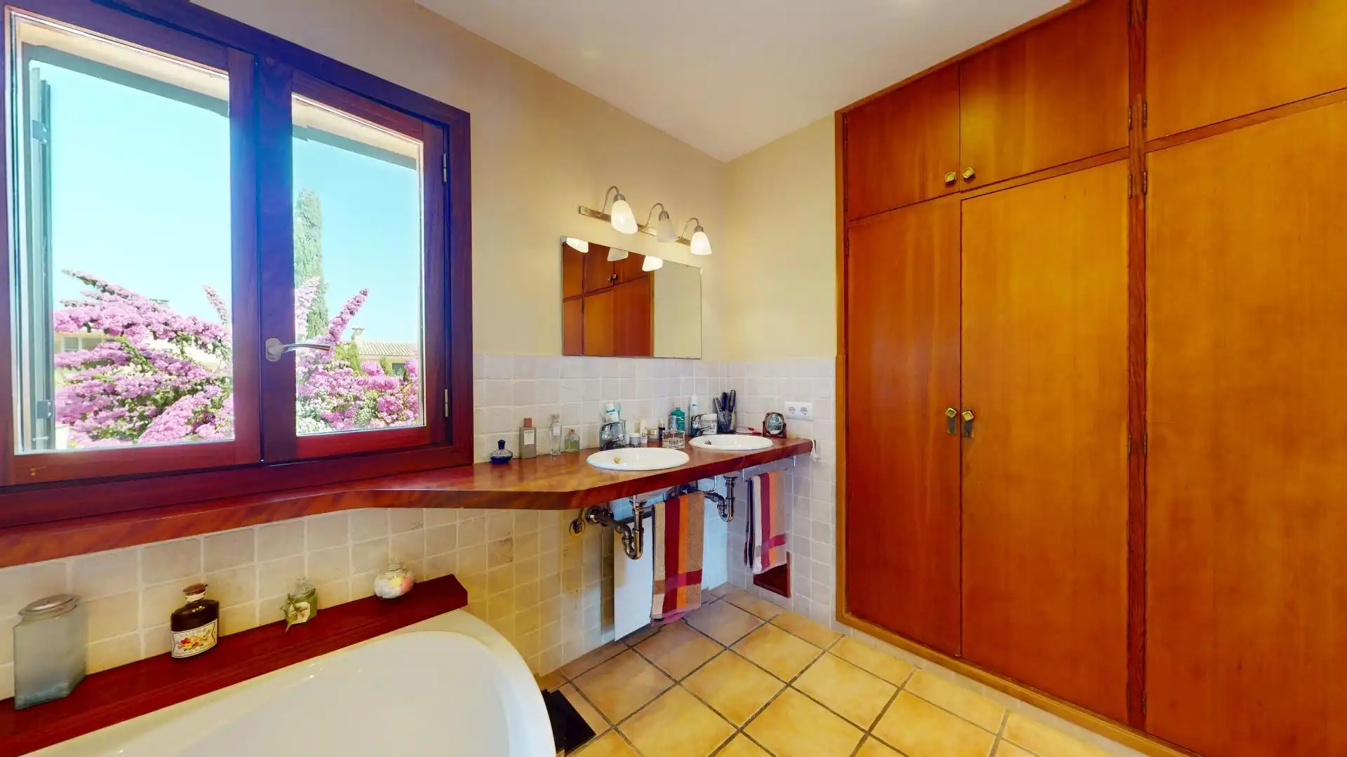 Bany de Casa o xalet en venda en  Palma de Mallorca amb Aire condicionat, Jardí privat i Terrassa
