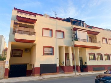 Àtic amb balcó en venda a Pilar de la Horadada ciudad