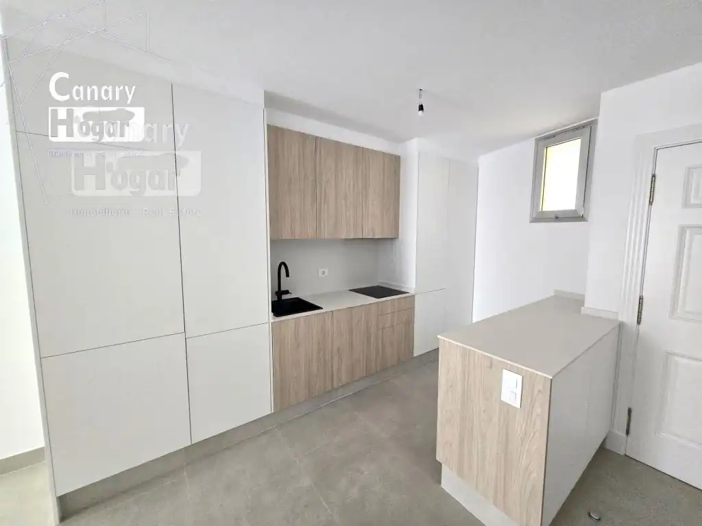Apartamento con terraza en venta en Calle del Aljibe, imagen 5