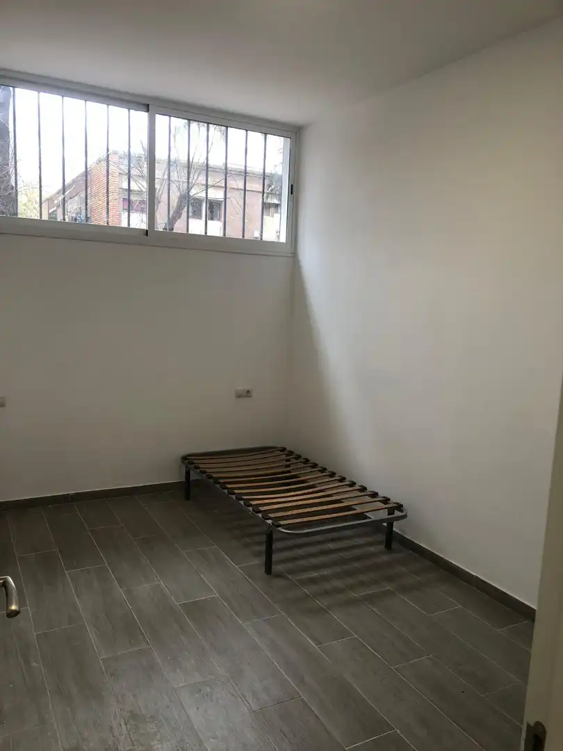 Habitación de Planta baja en venta en Barcelona