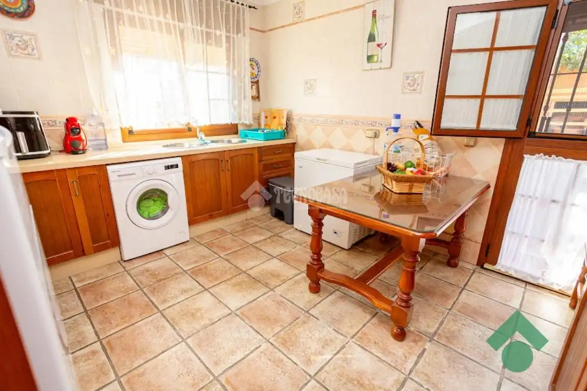Kitchen of Houses for sale in Algeciras  with Heating and Swimming Pool