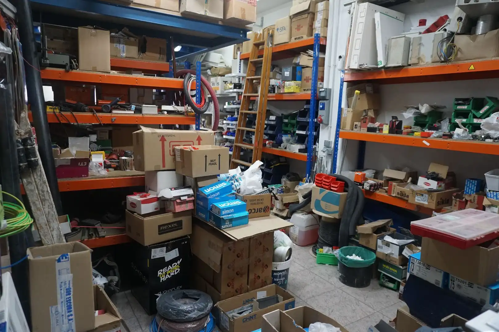 Local en venda en Molins de Rei amb Aire condicionat