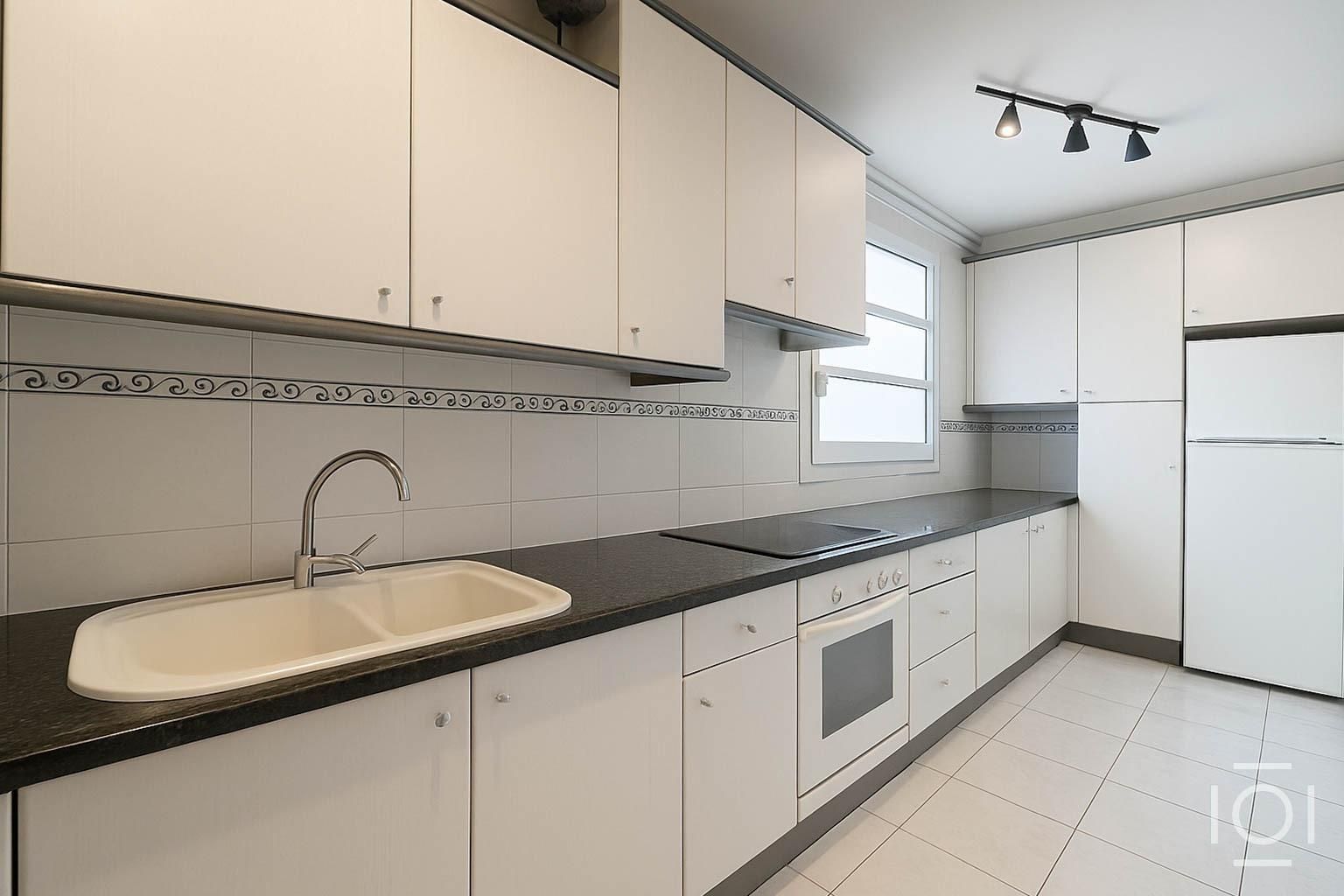 Cuina de Àtic en venda en Sitges amb Aire condicionat, Terrassa i Traster