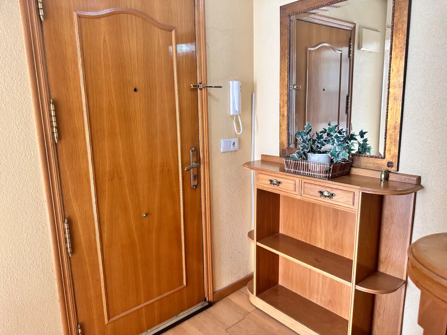 Flat for share in Centro