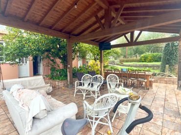 Maison avec balcon à vendre à POUSA-NU