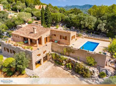 Casa rústica con balcón en venta en DS  SS Pol 12 Parc.71