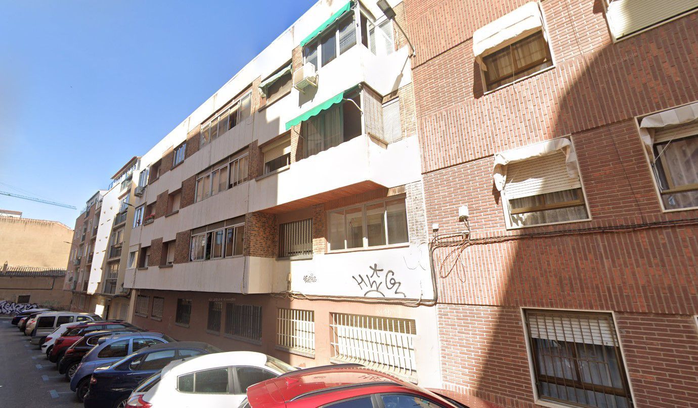 Vista exterior de Pis en venda en Cuenca Capital amb Calefacció, Terrassa i Traster