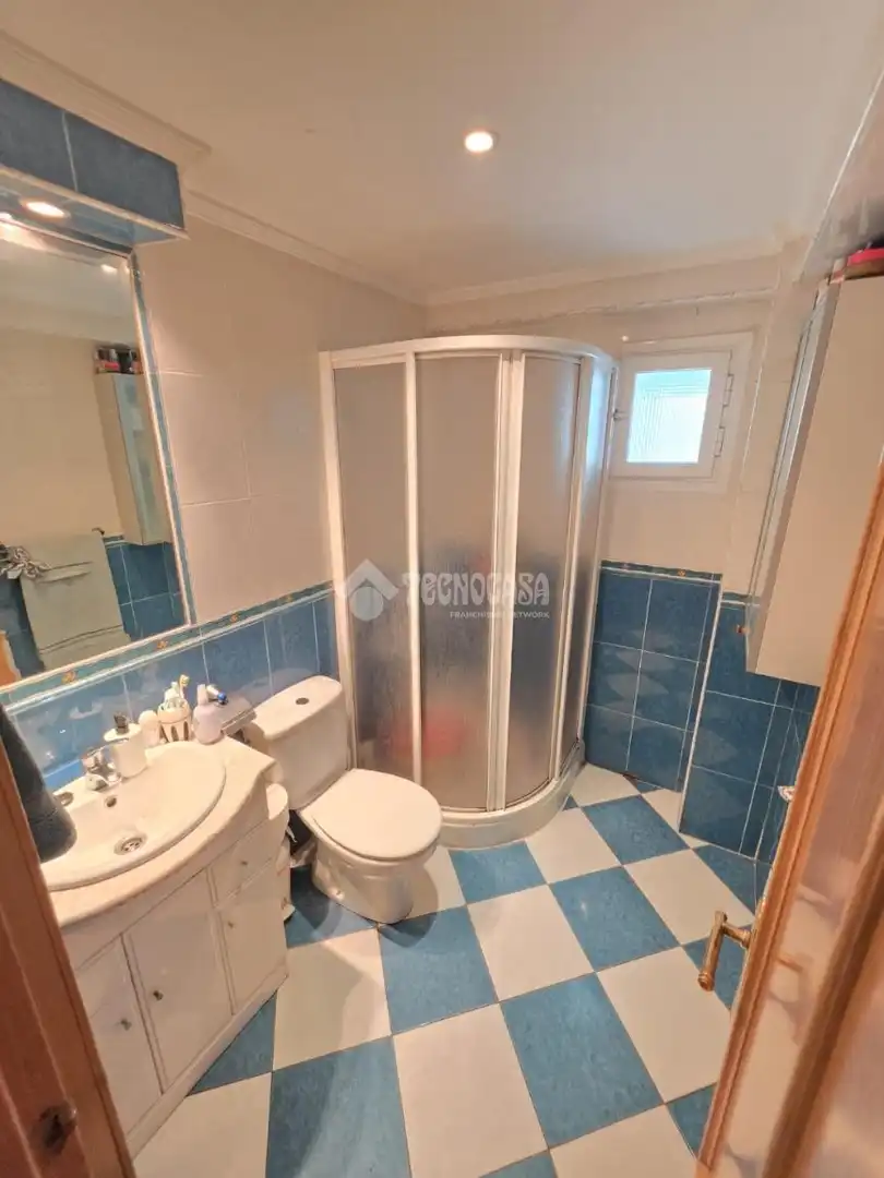 Baño de Piso en venta en Torrejón de Ardoz con Calefacción y Terraza