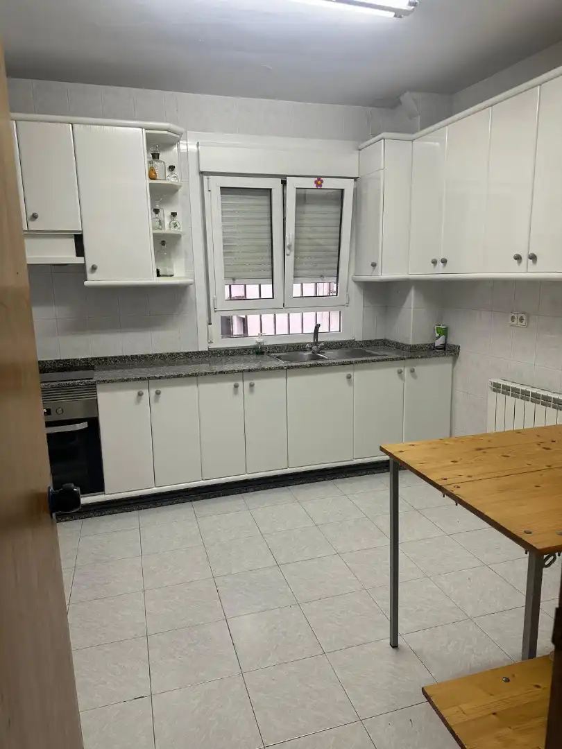 Küche von Wohnung zur Miete in Pontevedra Capital  mit Heizung, Möbliert und Balkon