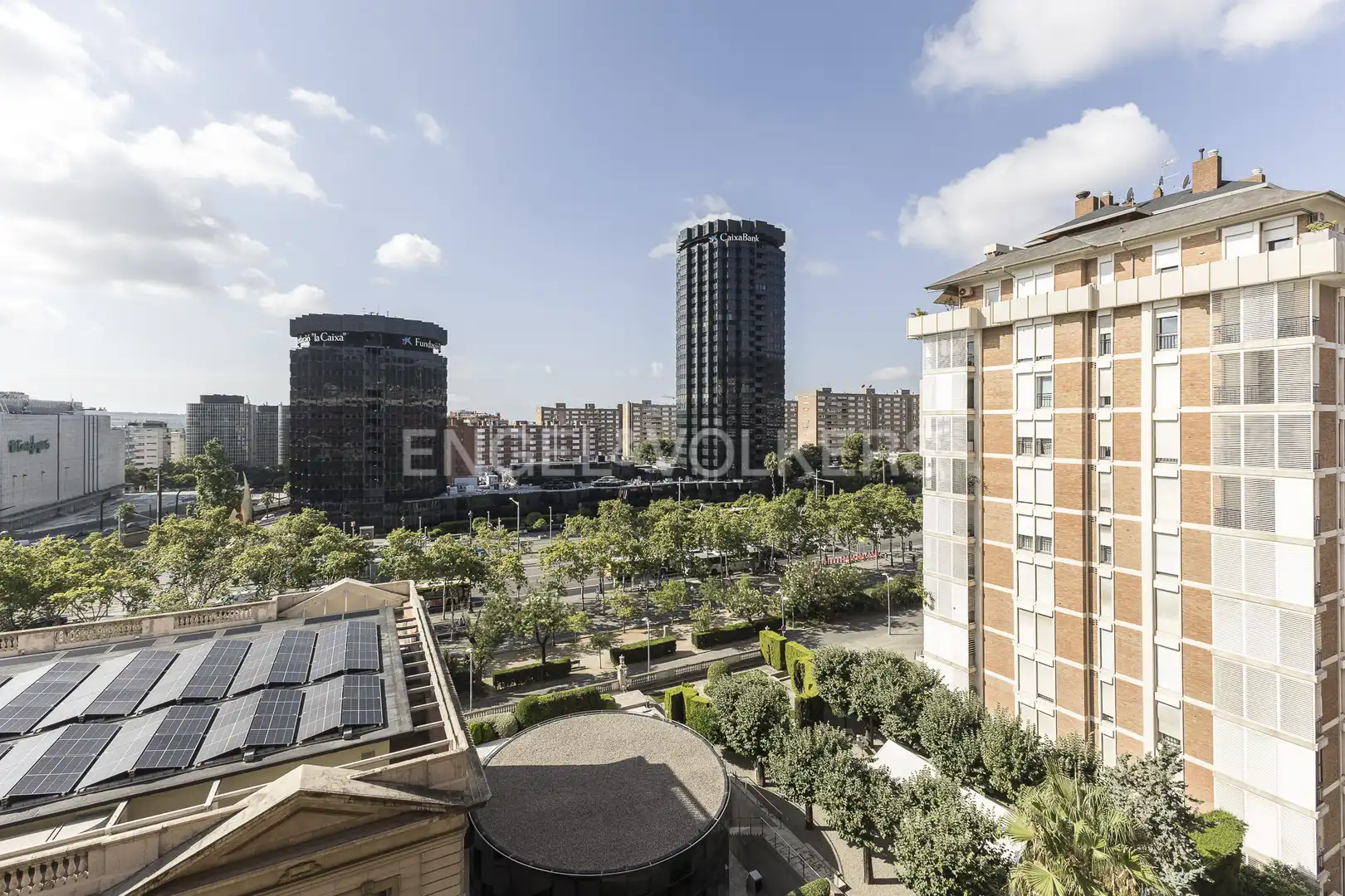 Exterior view of Flat for sale in Barcelona  with Air Conditioner, Heating and Private garden