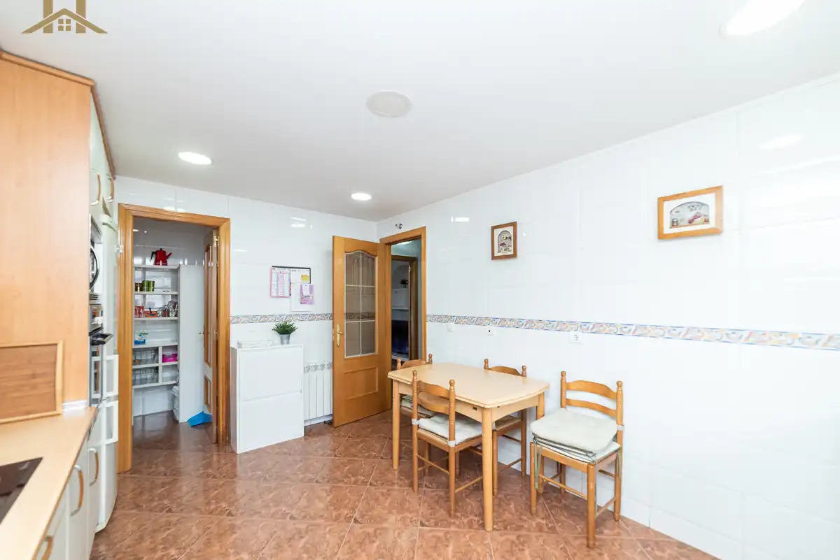 Villa mit Terrasse zum Verkauf in Calle Miguel de Cervantes 49, imagen 9