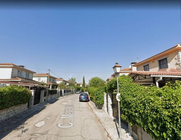 Casa-chalet en Venta en Camarena