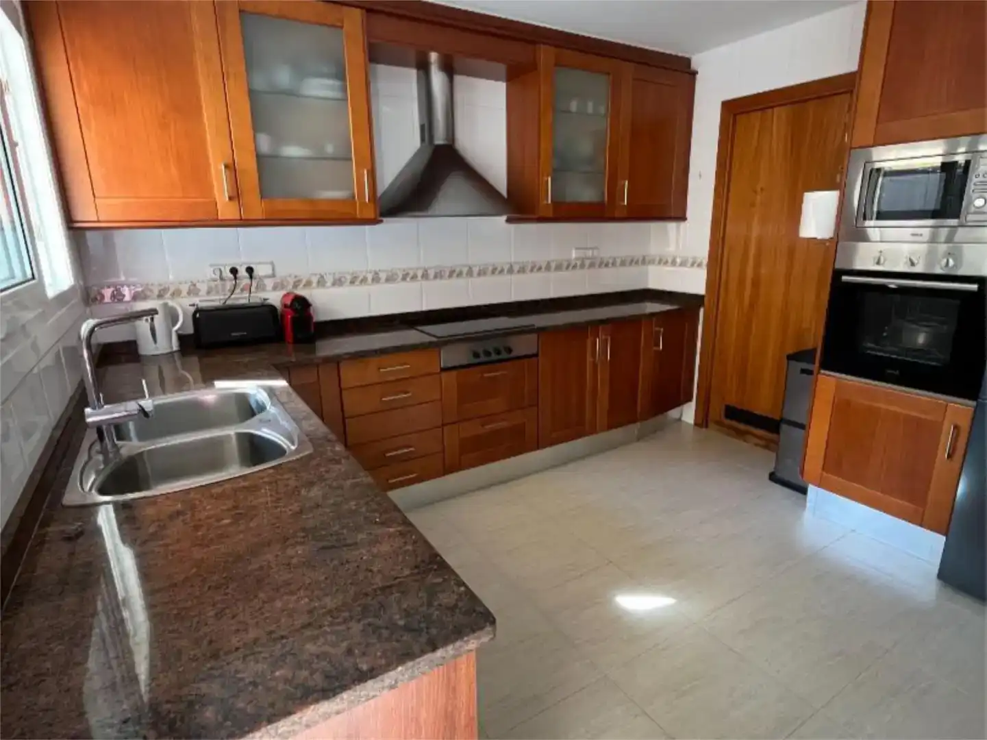 Cuina de Casa o xalet en venda en Sant Pol de Mar amb Aire condicionat, Piscina i Balcó