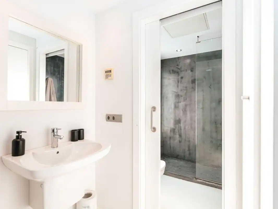 Baño de Casa adosada en venta en Sant Josep de sa Talaia con Aire acondicionado, Calefacción y Piscina
