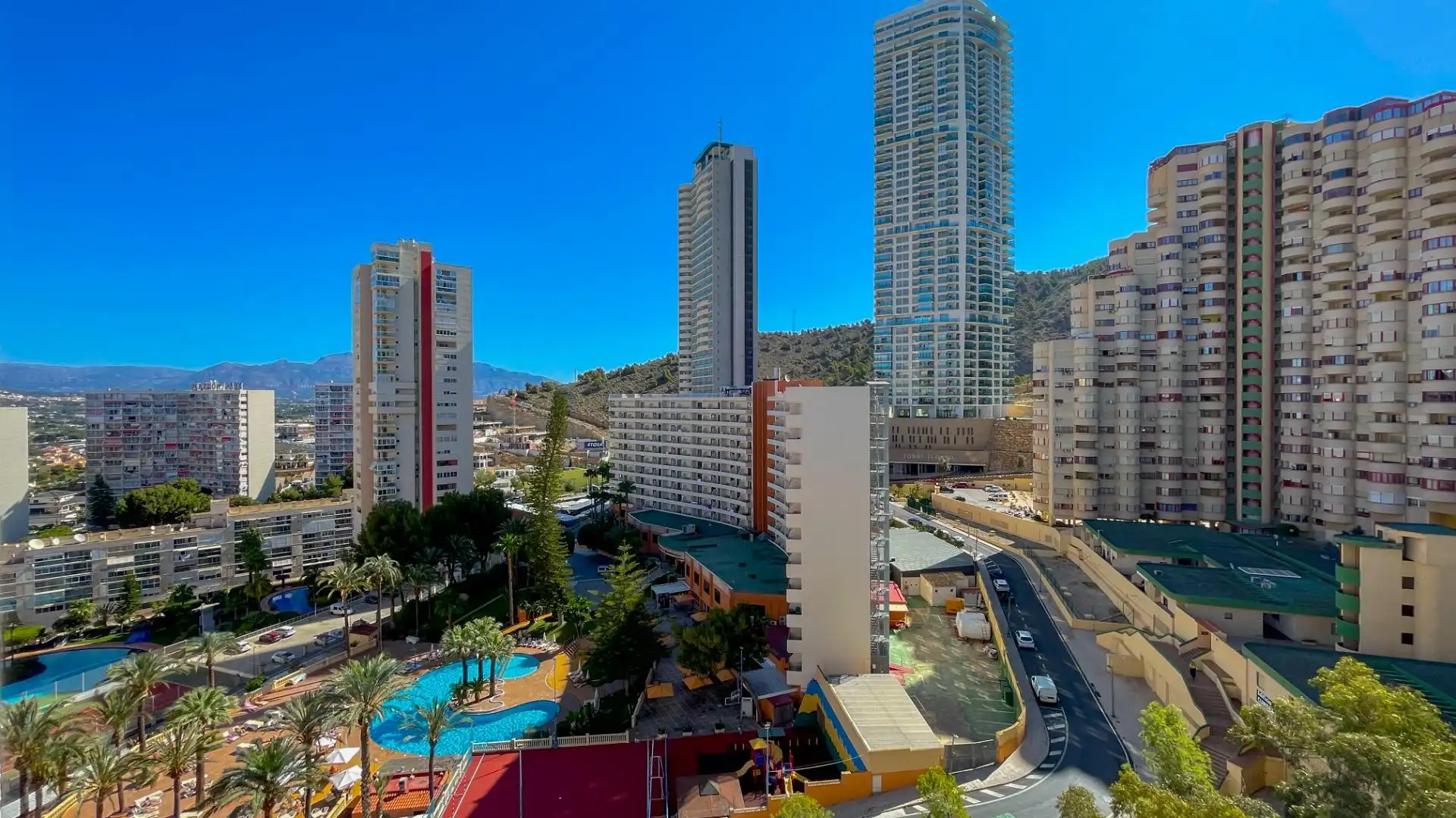 Exterior view of Apartments for rent in Benidorm  with Air Conditioner, Terrace and Furnished