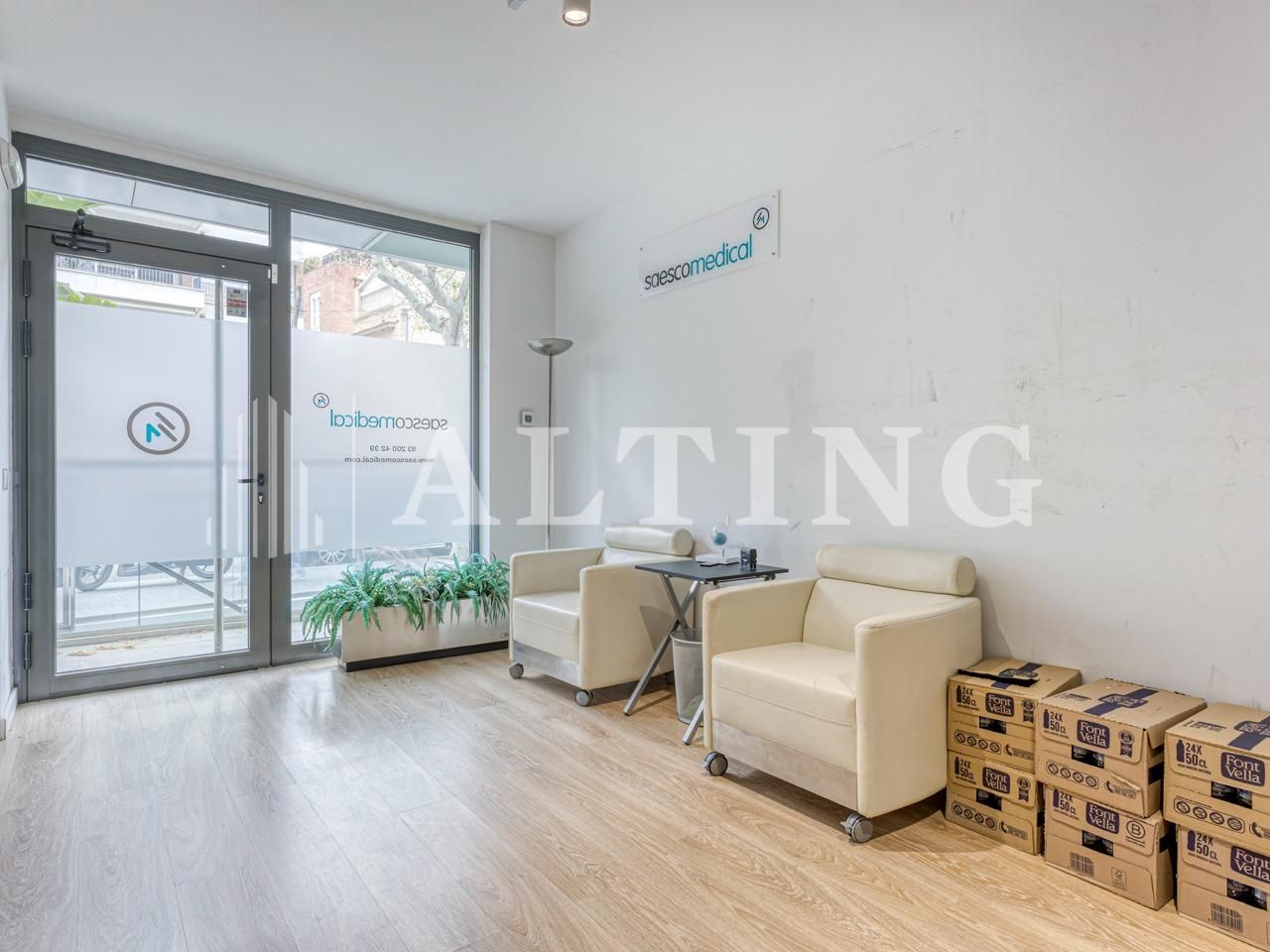 Premises for sale in  Barcelona Capital  with Air Conditioner
