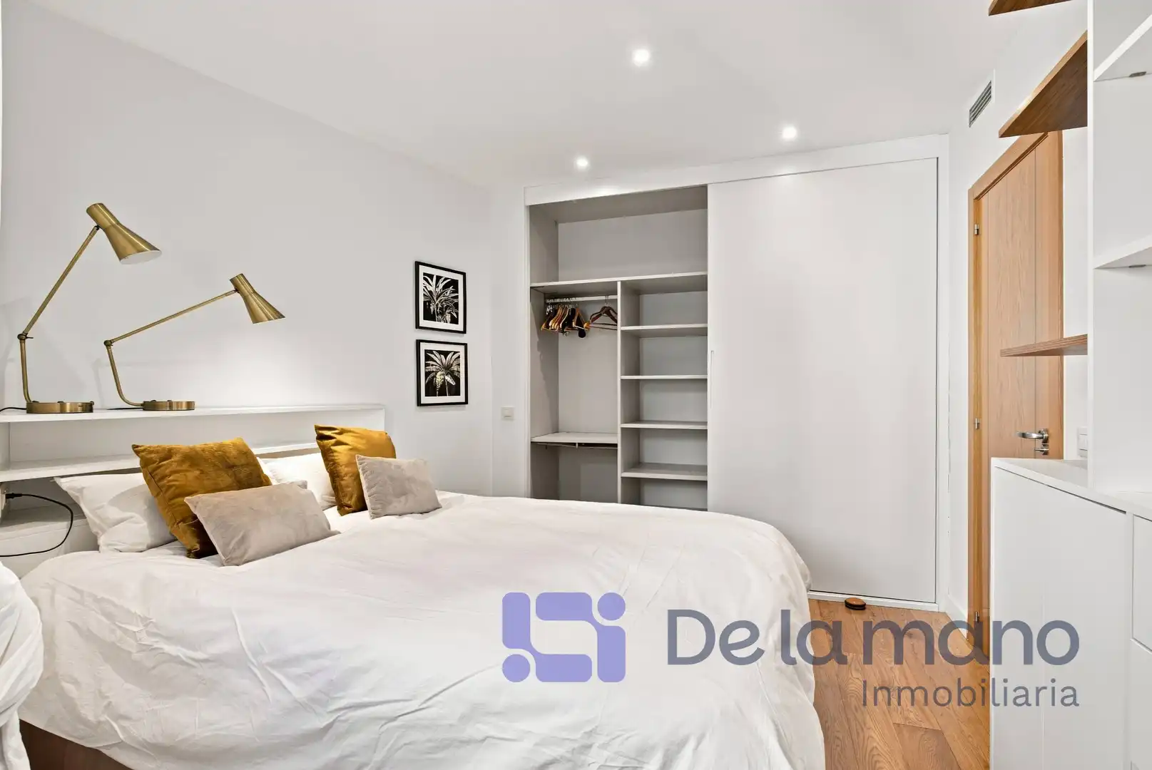 Bedroom of Flat for rent in Madrid  with Air Conditioner, Heating and Furnished